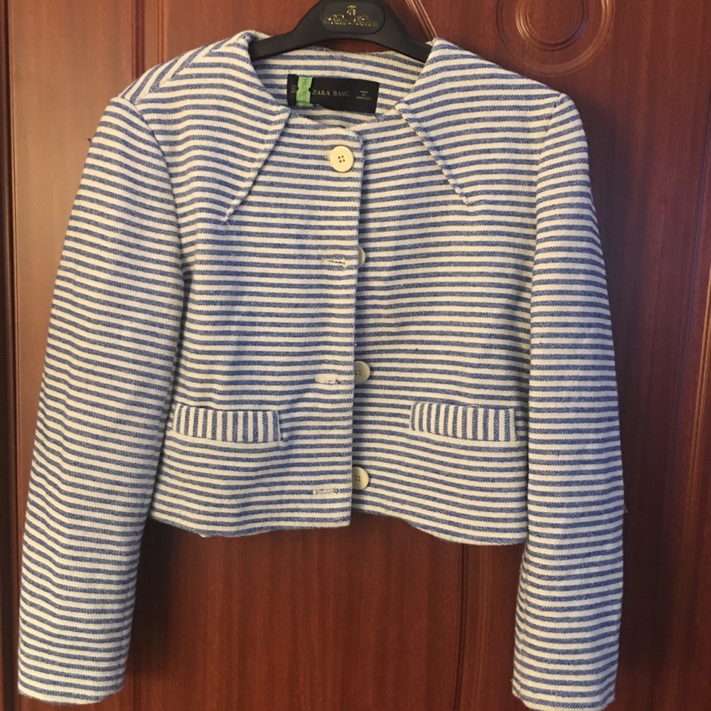 Waist Length Outerwear. Wool material.